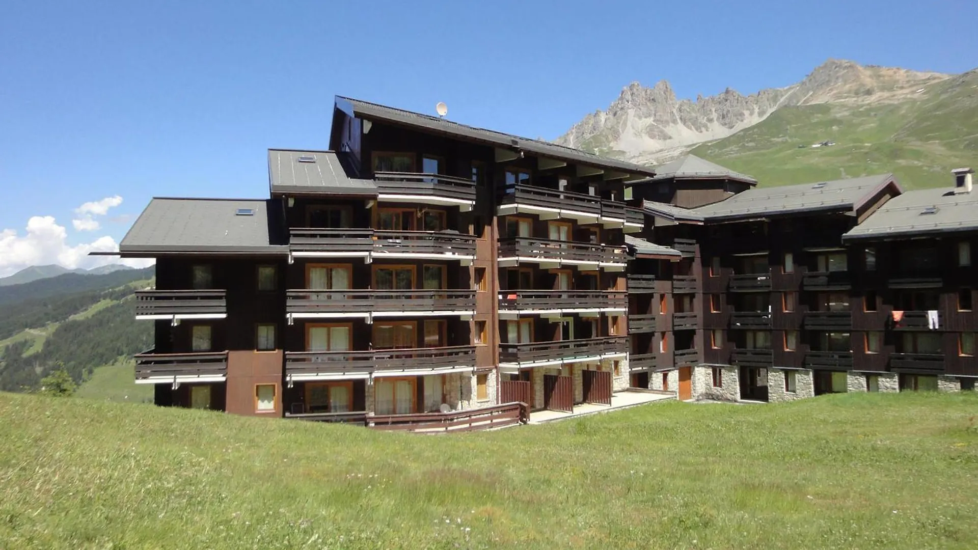 Studio Lumineux Avec Balcon Et Acces Direct Aux Pistes - Fr-1-182-255 Les Allues Apartment